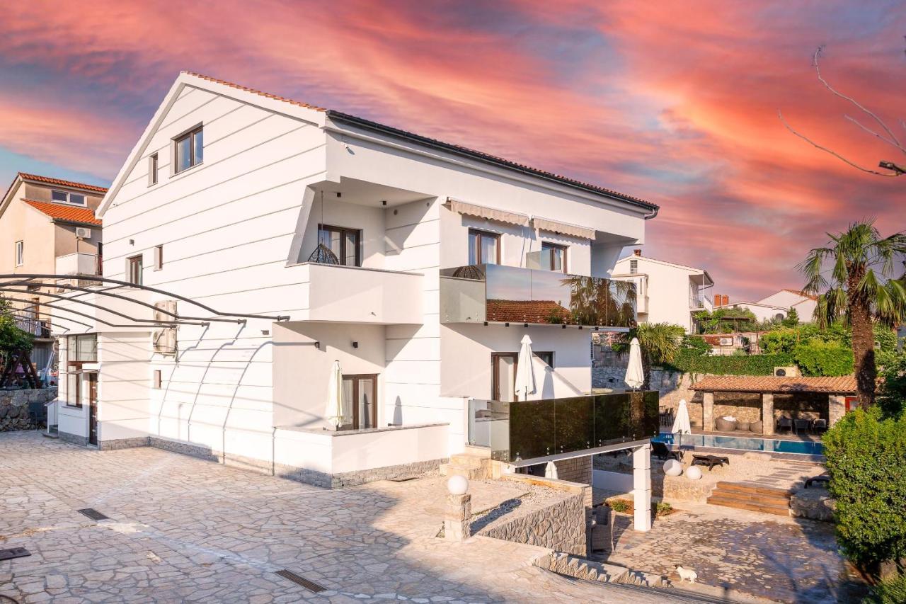 Apartments&Rooms Dario Krk Krk Town Buitenkant foto