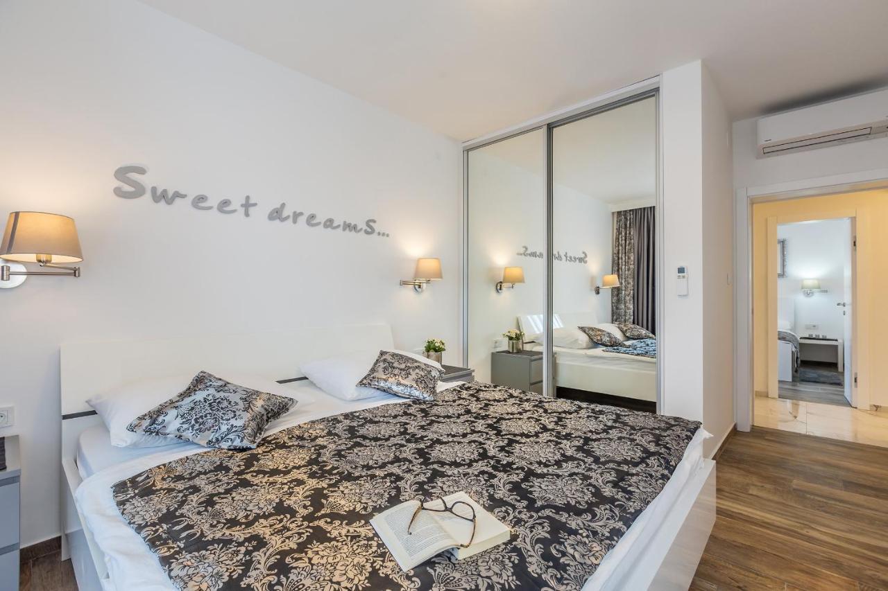 Apartments&Rooms Dario Krk Krk Town Buitenkant foto
