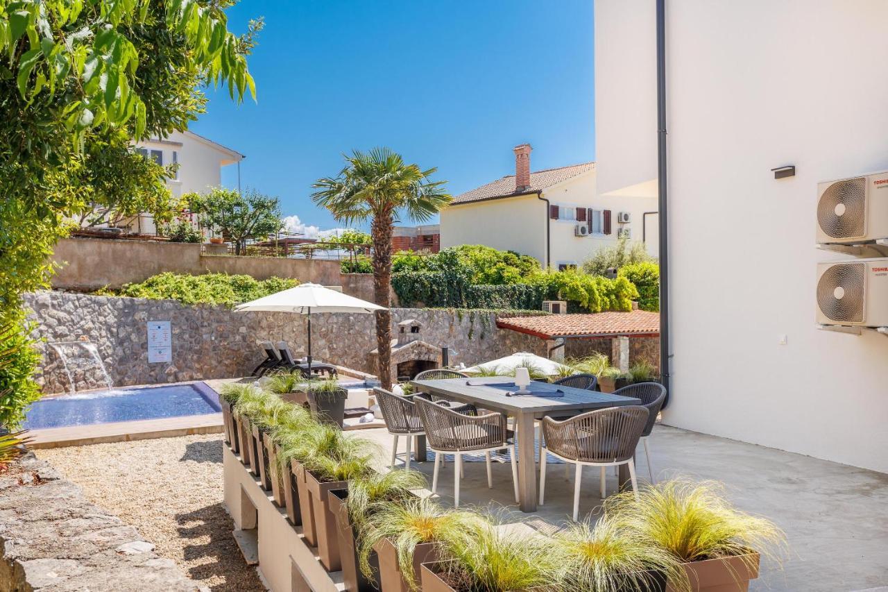 Apartments&Rooms Dario Krk Krk Town Buitenkant foto