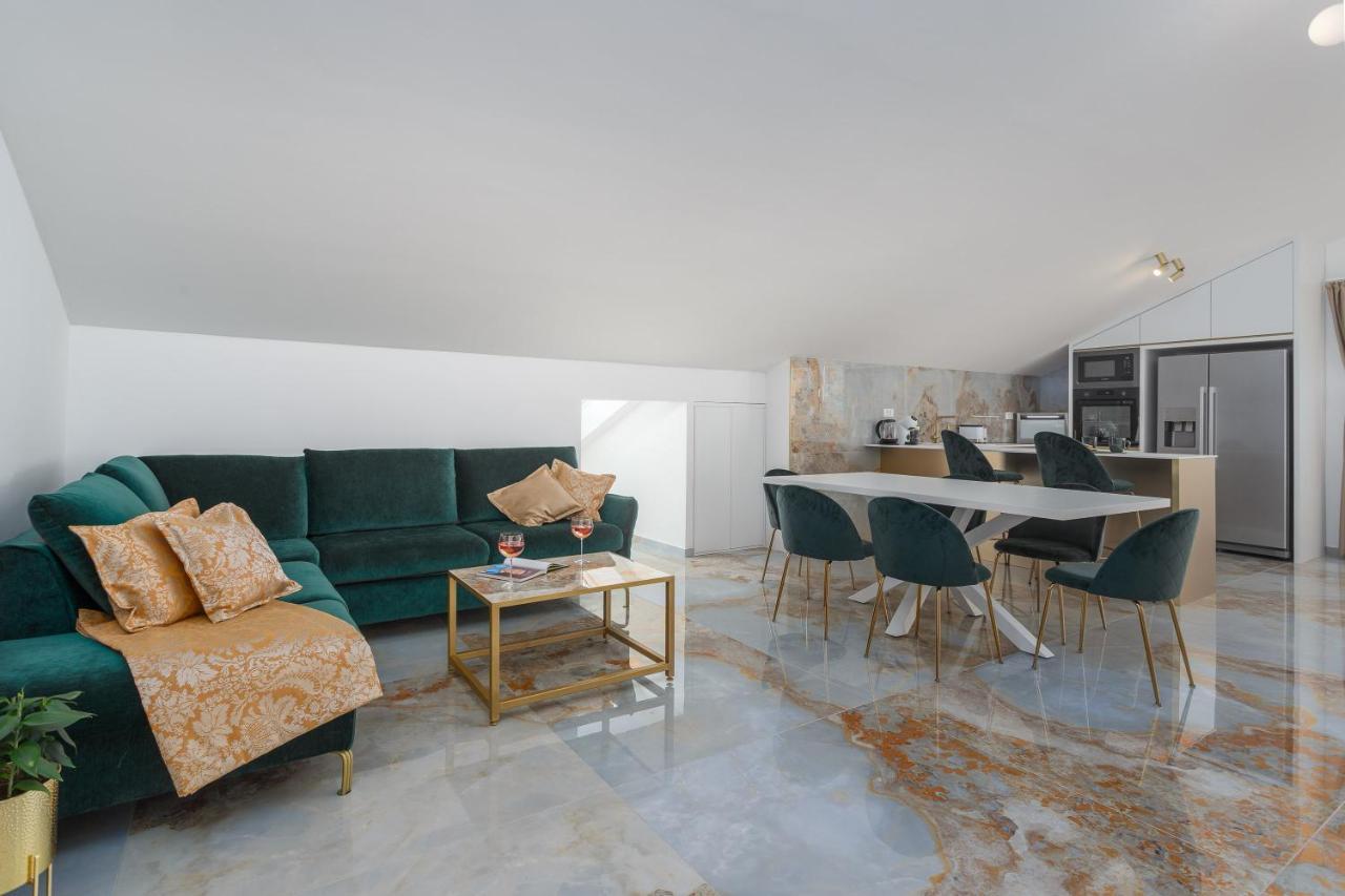 Apartments&Rooms Dario Krk Krk Town Buitenkant foto