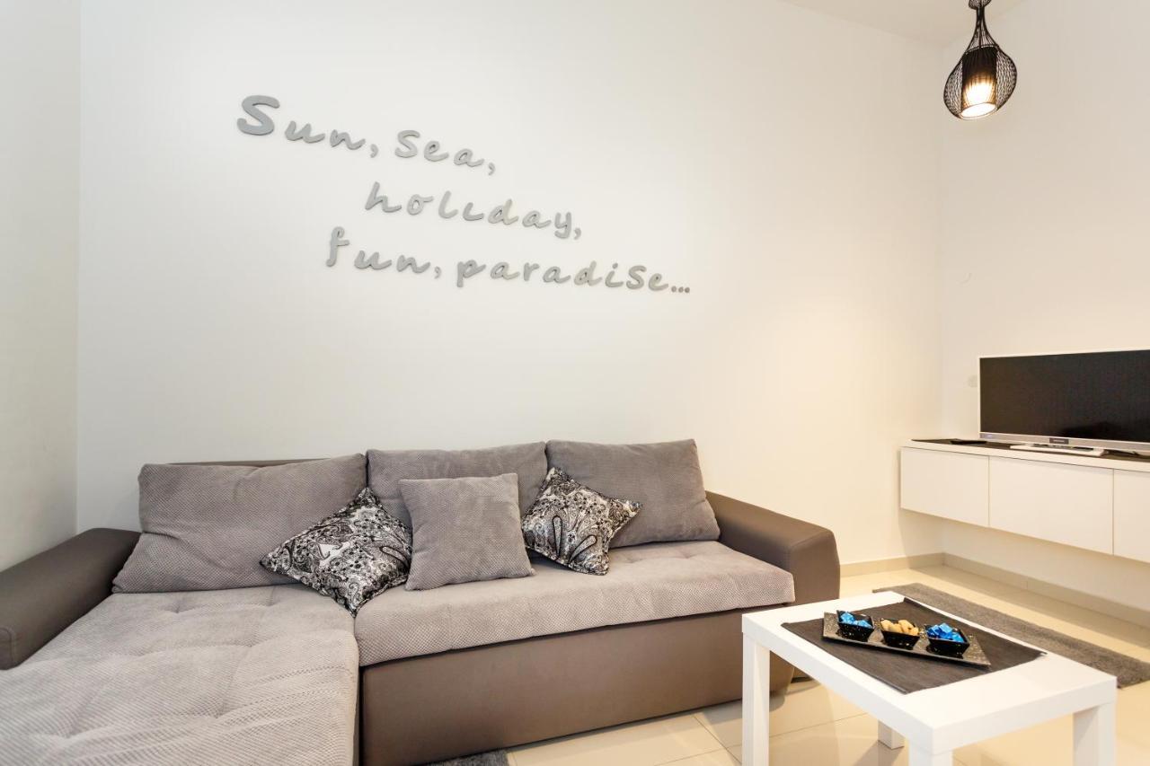 Apartments&Rooms Dario Krk Krk Town Buitenkant foto