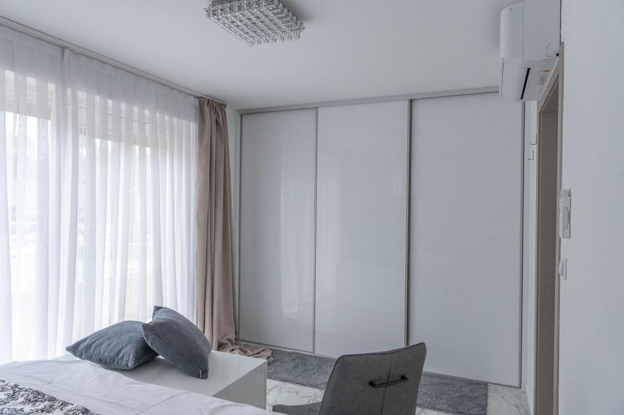 Apartments&Rooms Dario Krk Krk Town Buitenkant foto