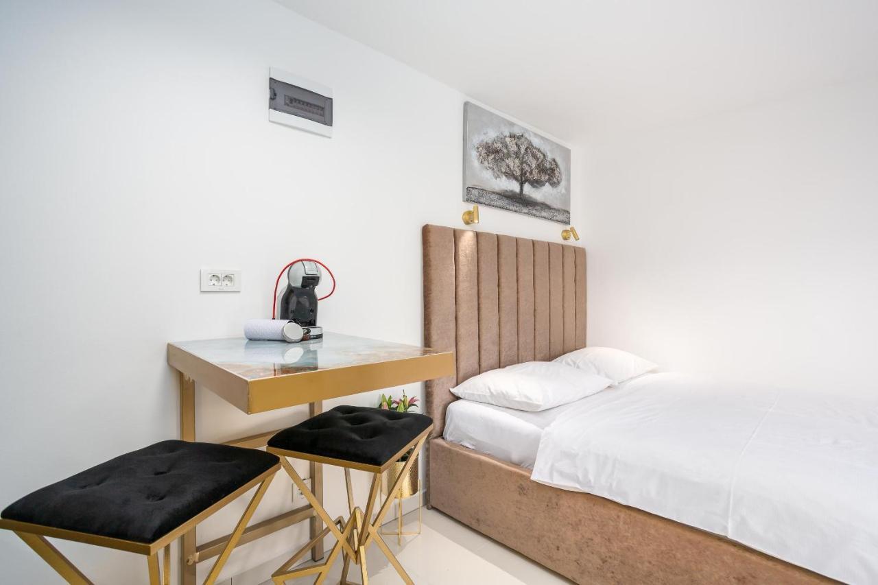 Apartments&Rooms Dario Krk Krk Town Buitenkant foto