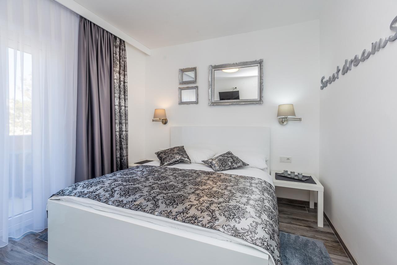 Apartments&Rooms Dario Krk Krk Town Buitenkant foto